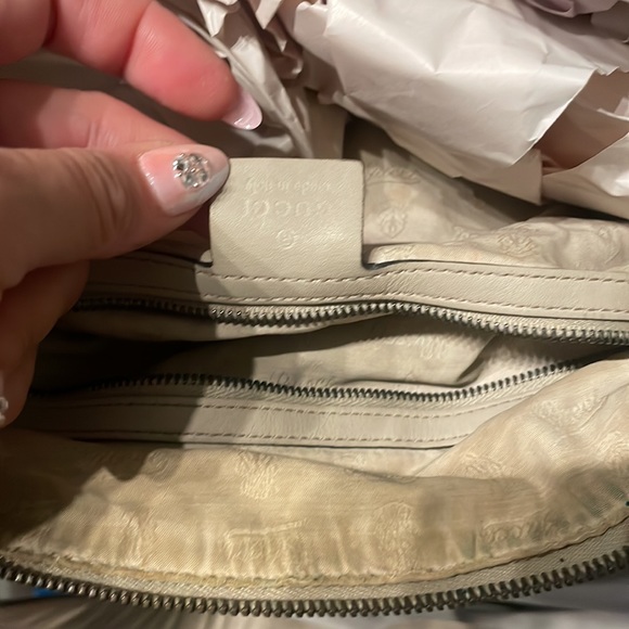 Gucci cross body bag and shoulder. Authentic. - Picture 2 of 6
